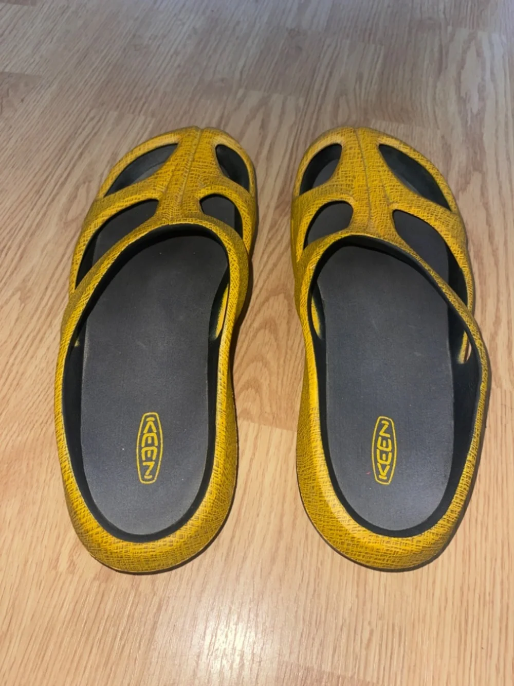 Keen Men’s Yellow Military Mule Clog Slide On Shoes Sandals Size 13